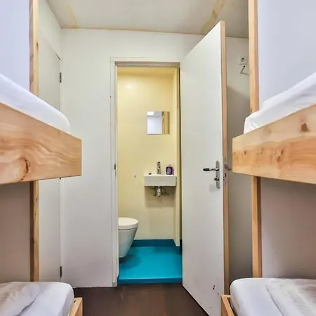 Апартаменты Sustainable Authentic Ship Amsterdam City *